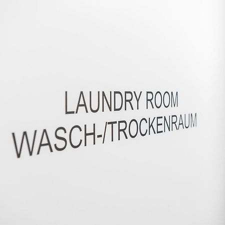 Stayy Flagship Limmattal - Contactless Check-In Schlieren Esterno foto