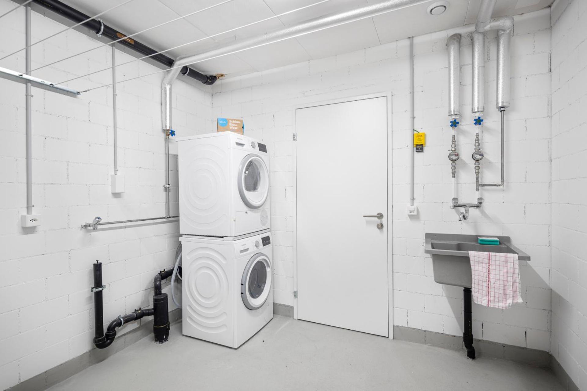 Stayy Flagship Limmattal - Contactless Check-In Schlieren Esterno foto