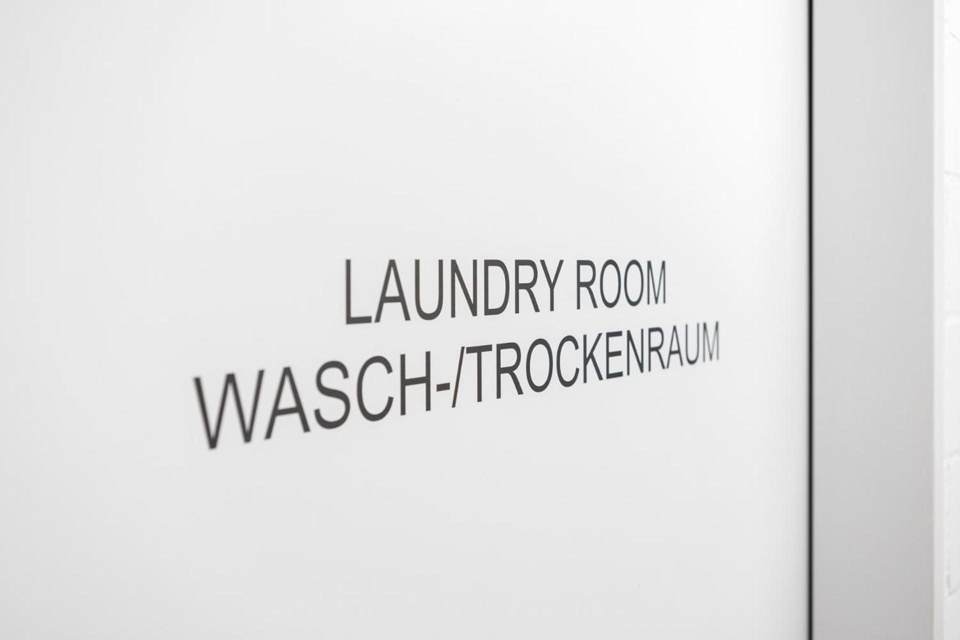 Stayy Flagship Limmattal - Contactless Check-In Schlieren Esterno foto