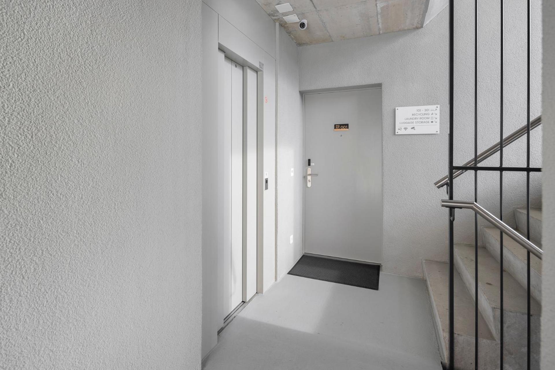 Stayy Flagship Limmattal - Contactless Check-In Schlieren Esterno foto