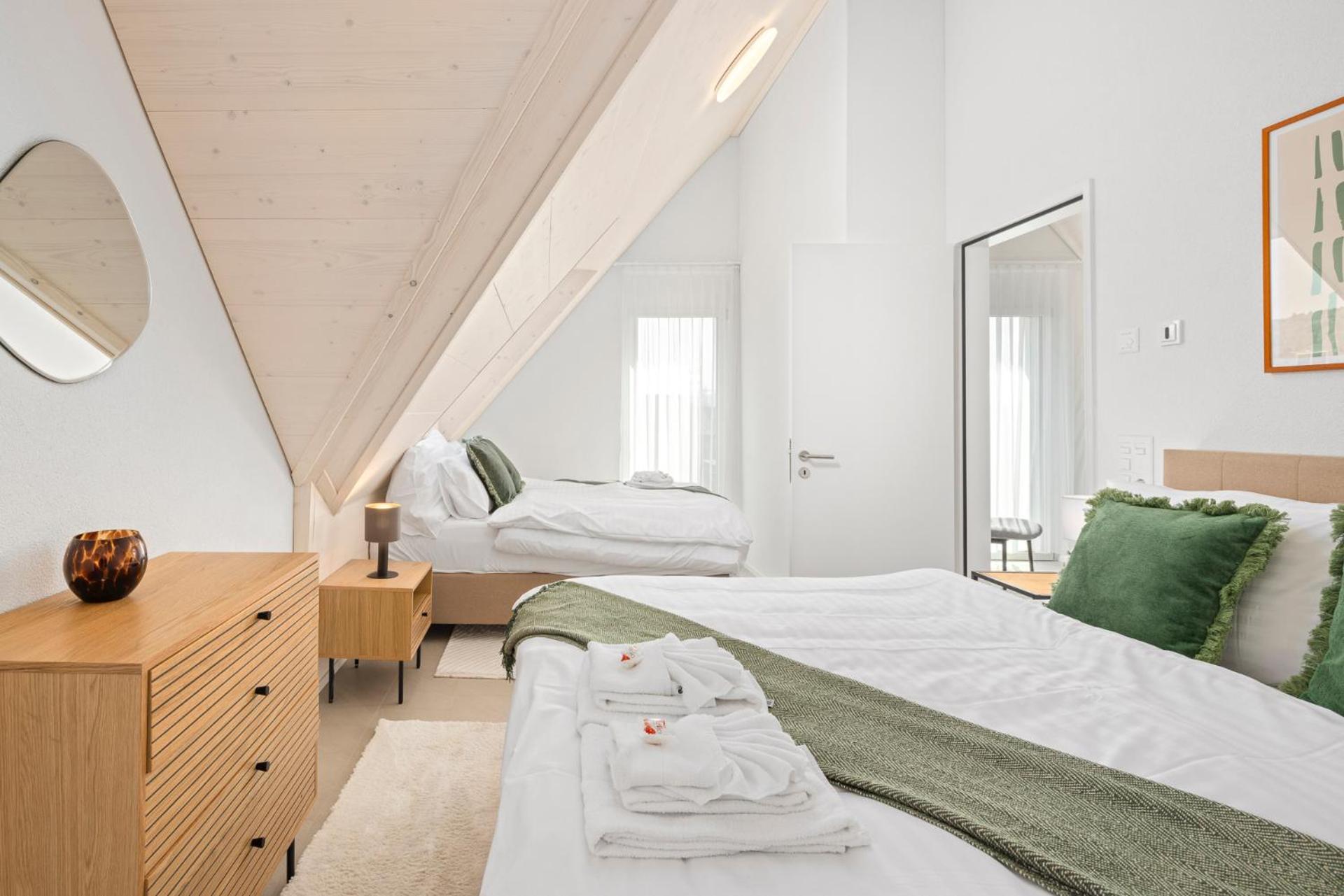 Stayy Flagship Limmattal - Contactless Check-In Schlieren Esterno foto