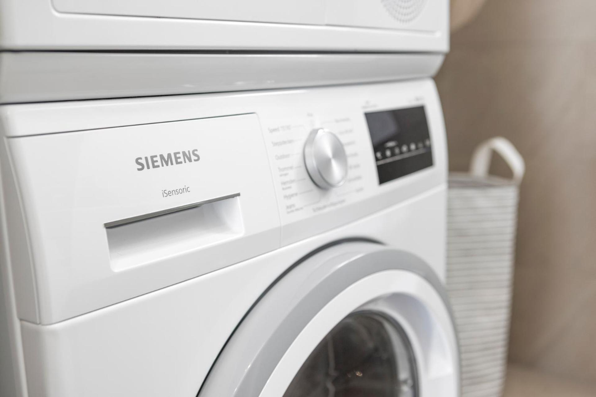Stayy Flagship Limmattal - Contactless Check-In Schlieren Esterno foto